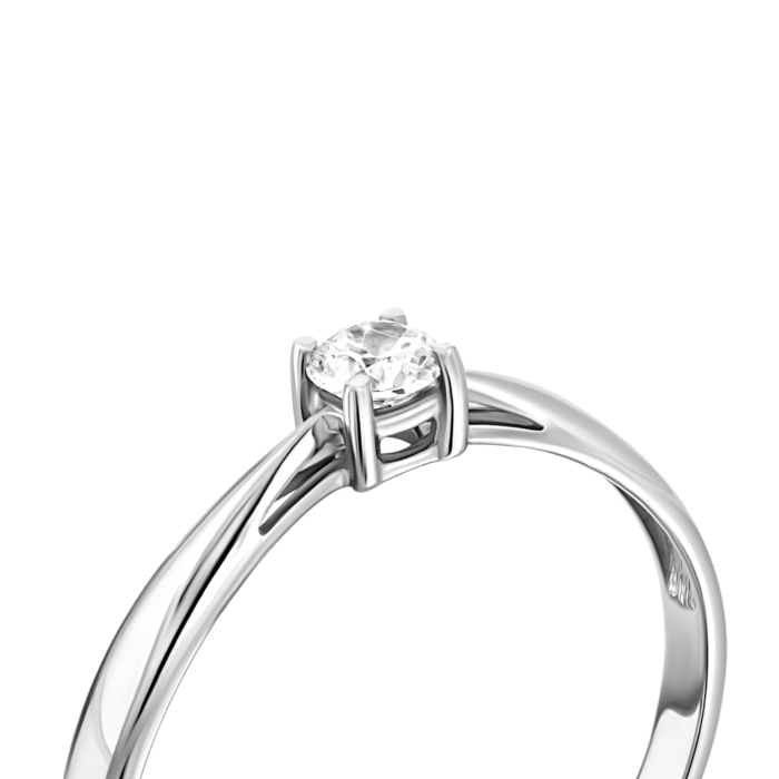 Золотое кольцо с фианитом.Артикул UG5110147810201