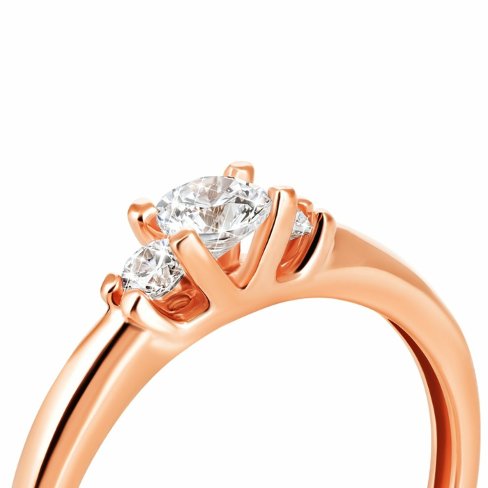 Золота каблучка з фіанітом Royal Zirconia.Артикул UG5КД4194 Royal