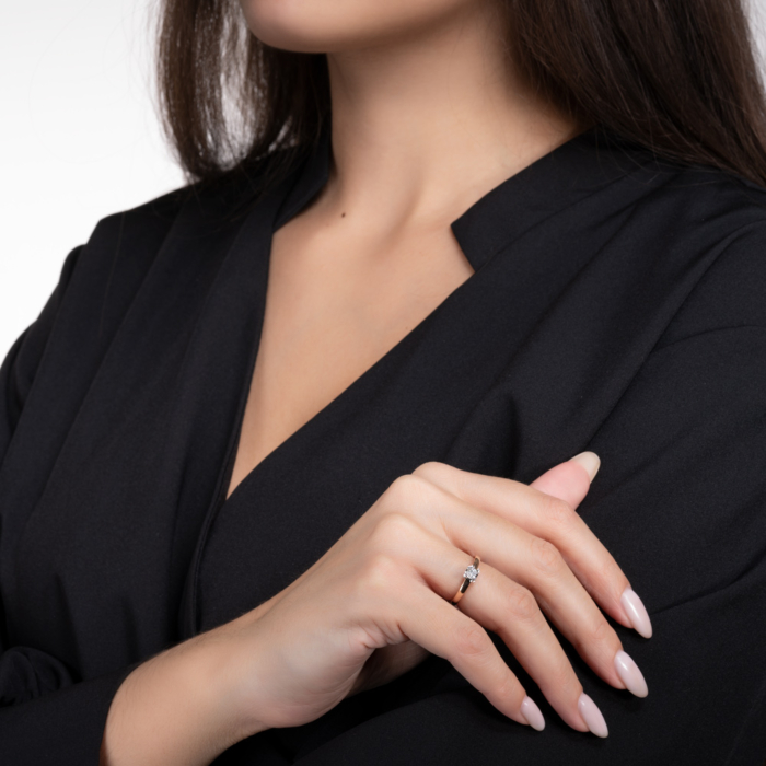 Золотое кольцо с бриллиантом. Артикул 53570/14/3/8010