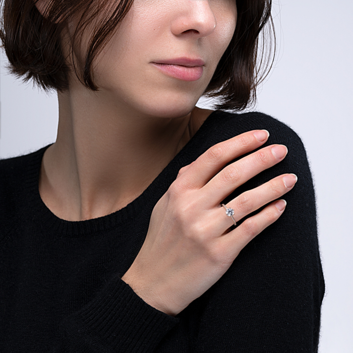 Золотое кольцо с фианитами. Артикул 12310