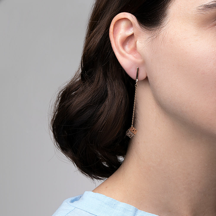 Золоті сережки-підвіски «Кубик» без вставки. Артикул 02611/01/0