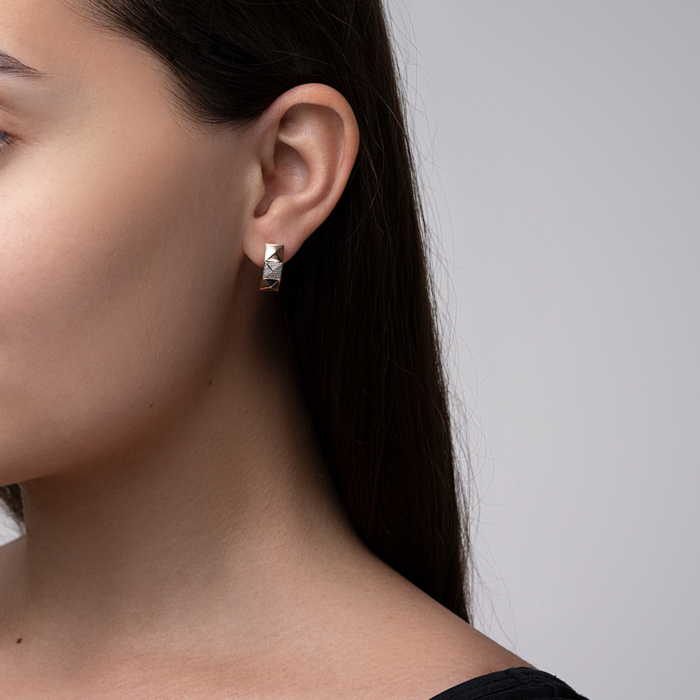 Золоті сережки з діамантами. Артикул 520013/01/1/9894