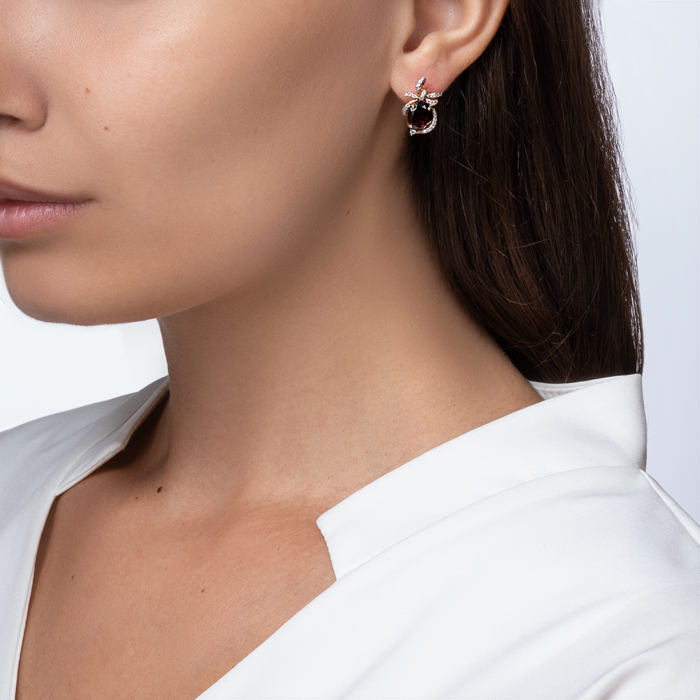 Золоті сережки з гранатом і фіанітами. Артикул 540024/01/1/5462