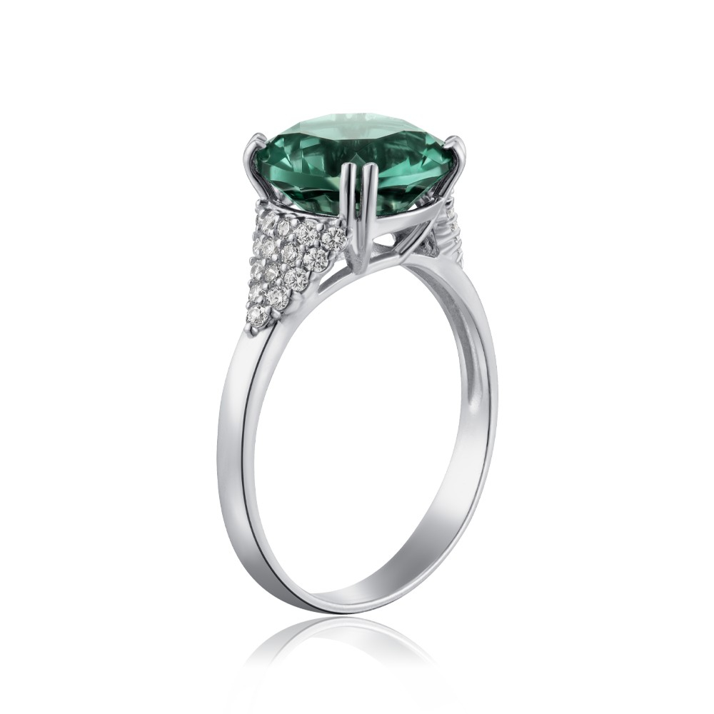Серебряное кольцо с зеленым кварцем и фианитами. Артикул 1608/1р-QGR 