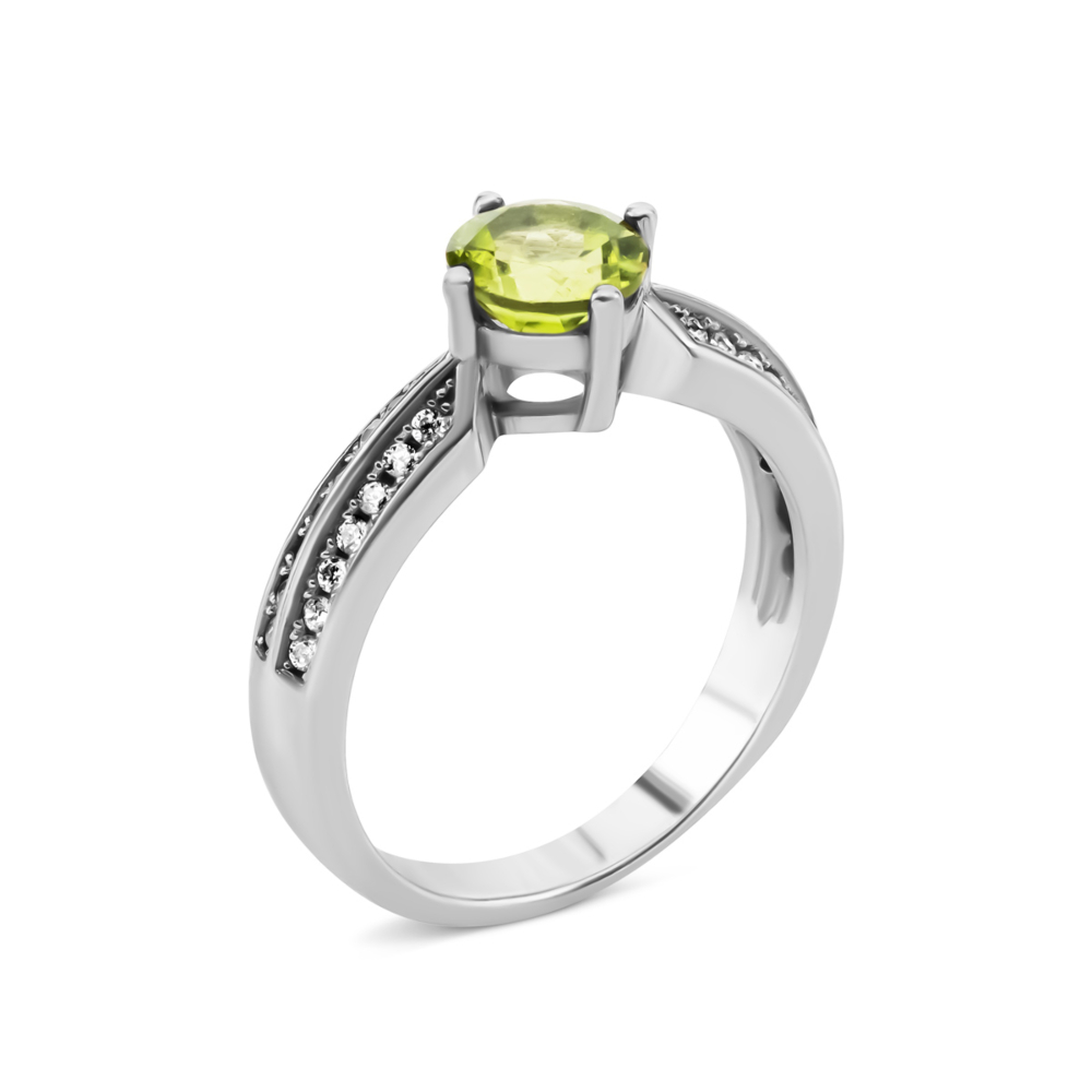 Серебряное кольцо с хризолитом и фианитами. Артикул UG5Тд0018-R/12/5504