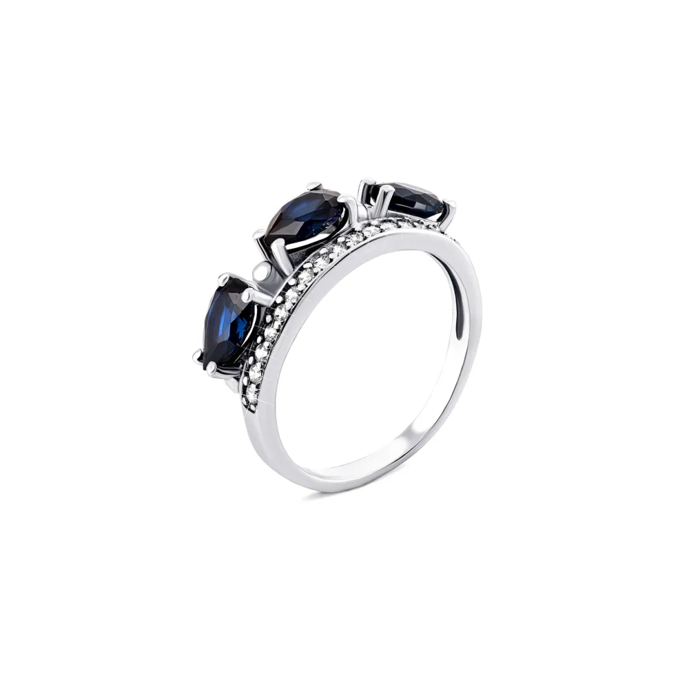 Серебряное кольцо с гидротермальным сапфиром и фианитами. Артикул UG51360/1р-HSPH
