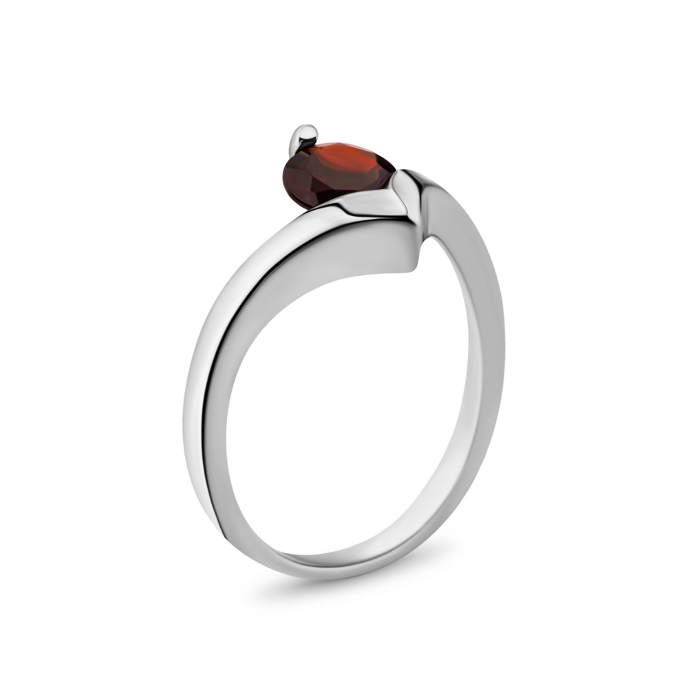 Серебряное кольцо с гранатом.Артикул UG5к1273грRh
